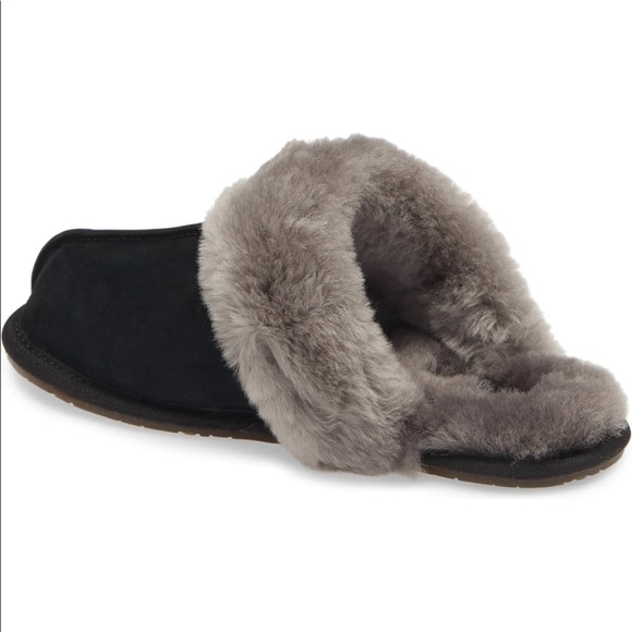 UGG Scuffette II Slipper - Picture 2 of 10